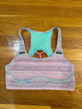 Lululemon Sweaty Or Not Bra II Cyber Stripe Flash Light Menthol/Flash Light SZ 8